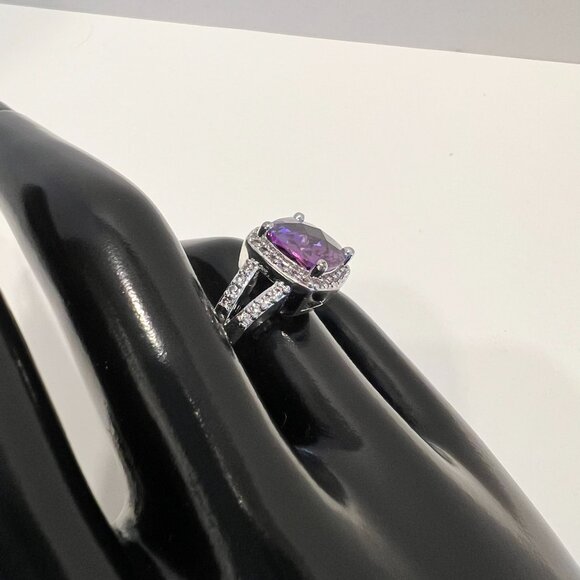 Cushion-Cut Amethyst & White Zircon Halo Sterling Silver Ring (Size 8)BEAUTIFUL - Picture 5 of 5